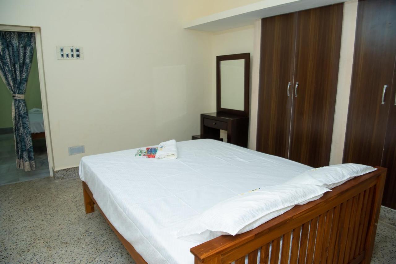 Live Rms Apartment